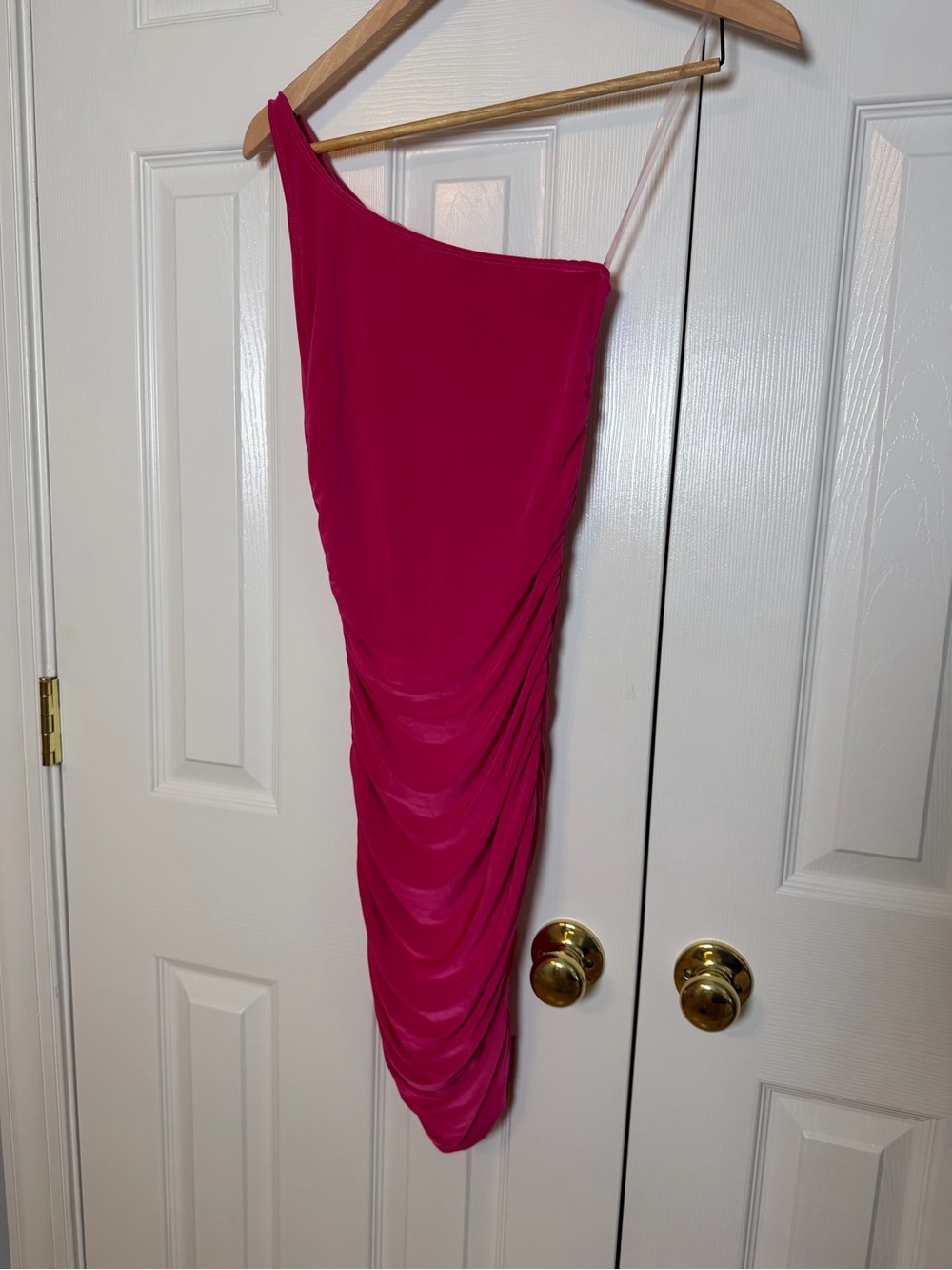 One-Shoulder Fuchsia Ruched Dress - Picture 5 of 6